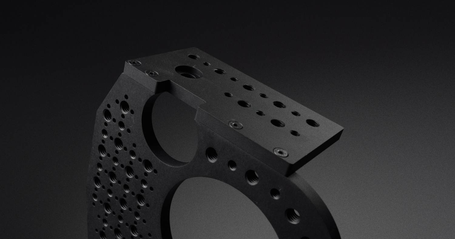 The top plate seated on the top edge of the cage